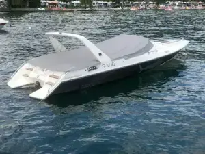 Sportboote mit Trailer