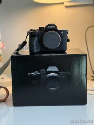 Sony Alpha 7 IV (a7M4) + hochwertiges Zubehörpaket zu verkaufen