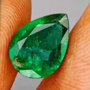 Emerlad pear shape green 2,48 ct