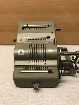 Nostalgie Rechenmaschine Fabrikat Brunsviga Modell 13 RK