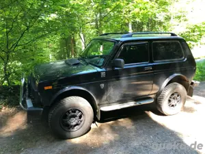 Lada Niva Bronto, in Top Zustand 8-fach bereift, incl. Offroad-Reifen Bild 4