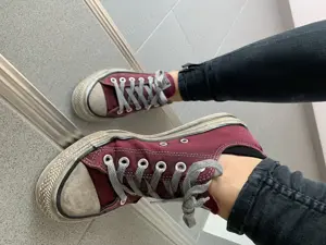Fußfetisch Treffen: Duftfüße Dates Bild 10