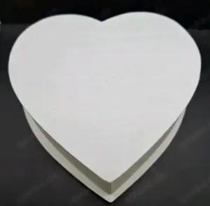 DIY bemalte Herzdose aus Holz Rustikal 15cm lang  Bild 6