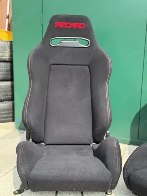 Recaro Speed   Schalensitze, schwarzer Velours mit roten Nähten Bild 2