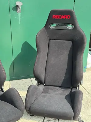 Recaro Speed   Schalensitze, schwarzer Velours mit roten Nähten Bild 4