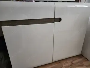 Kommode hochglaz 