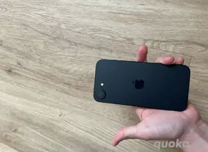 iPhone 16e
