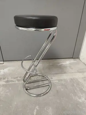 4 Barhocker Chrom Sitzfläche aus Kunstleder Schwarz