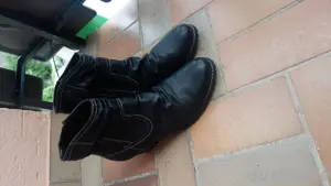Schuhe abzugeben 