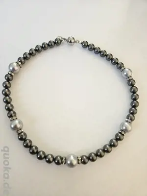 Perlenkette und Armband Set Muschelkernperlen grau mit Zirkonia 50cm