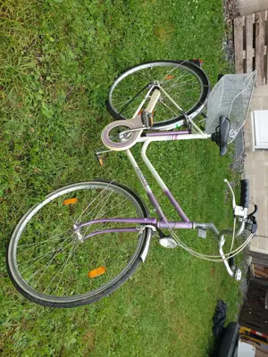 2 Damenfahrräder Hercules 28 " 5 Gang
