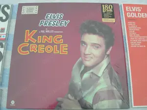 Elvis Presley Vinyl-LPs und CDs in Bestzustand abzugeben