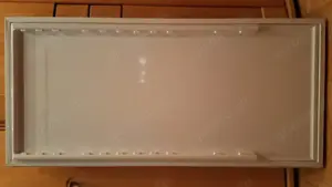 Kühlschranktüre mit Scharnieren