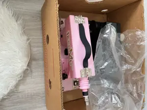 Welche Frau ab 21 Jahren möchte eine Session mit einer Fickmaschine genießen 