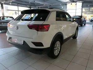 Volkswagen T-Roc *Navi*+AppConnect*LM*ACC*Verkehrzeichenerk Bild 4