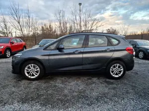 BMW 220 i Active Tourer AT Advantage NAVI KAM AHK SZH Bild 3