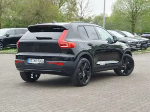 Volvo XC40 XC40 B3 Autom. Plus Black Edition Bild 2
