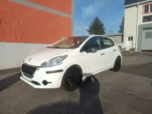 Peugeot 208 68 VTI Access Bild 4