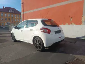 Peugeot 208 68 VTI Access Bild 2