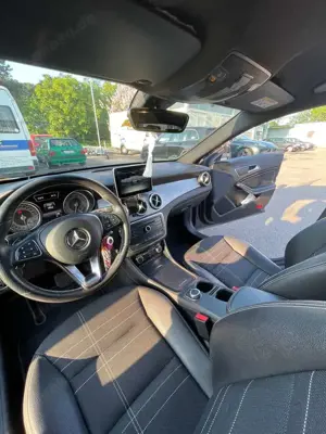 Mercedes-Benz CLA 180 CLA 180 (117.342) Bild 4
