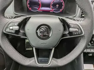 Skoda Karoq Sportline 4x4 DSG / AHK / Matrix / "19" Bild 5