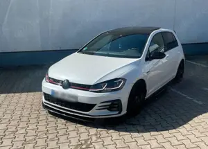 Volkswagen Golf GTI (BlueMotion Technology) DSG Performance