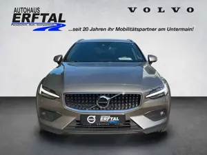 Volvo V60 T5 AWD Cross Country Pro Bild 2