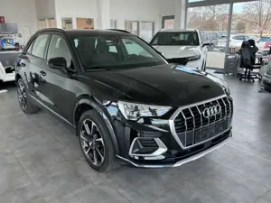 Audi Q3 45TFSI qu S tronic*ACC+LANE*AHK*NAV*LED*Ga.25