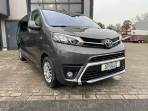Toyota Proace 106kW L2 Comfort 9-Sitzer