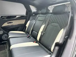 Bentley Bentayga S V8 l GARANTIE NEU l Standheizung Bild 4