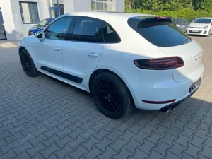Porsche Macan GTS, Ahk,Pano,Alcant,Luftfahr,Standheizung Bild 4