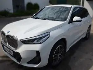 BMW iX1 Leasingübernahme iX1 xDrive30 M Sportpaket