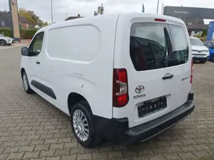Toyota Proace City L2 1,5-l D-4D SS Meister Bild 5