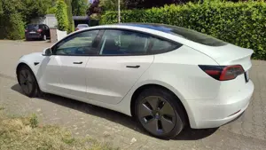 Tesla Model 3 Long Range RWD WLTP: 634km Reichweite Bild 2