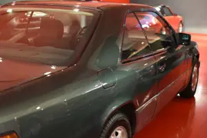 Mercedes-Benz CE 220 COUPÉ/150PS/AUT/H-KENNZEICHEN/SAMMLER/TOP Bild 4