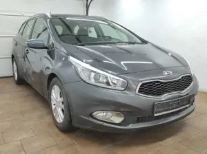 Kia Ceed SW / cee'd SW 1.6 GDI DREAM-TEAM KLIMA LED BC TEMP EURO-5 USB ZV Bild 2