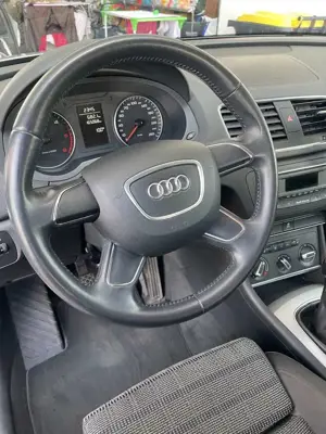 Audi Q3 2.0 TDI Bild 2