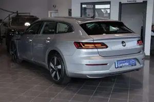 Volkswagen Arteon 2.0 TDI Shooting Brake*AHK*NAVI*ACC Bild 5