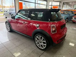 MINI Cooper S COOPER S Automatik Klima/Sitzheizung/Sport Bild 4