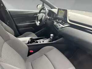 Toyota C-HR Hybrid Team Deutschland Bild 4