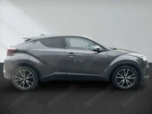 Toyota C-HR Hybrid Team Deutschland Bild 3