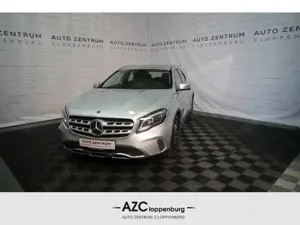Mercedes-Benz GLA 200 Urban+LED+Navi-Garmin+Teilleder+PDC+18''