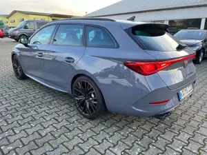 CUPRA Leon Sportstourer VZ 4Drive Cup LEDER BLAU Bild 4