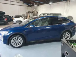 Tesla Model X 75D 4WD|Navi|LEDER|AUTOPILOT |AHK Bild 4