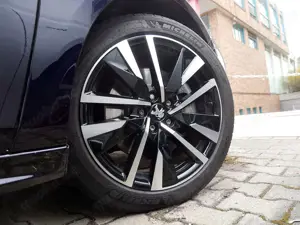 Peugeot 508 GT HYBRID 225 e-EAT8 KAMERA NAVI ACC LED Bild 5