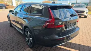 Volvo V60 Cross Country B4 D AWD Plus Auto Bild 5
