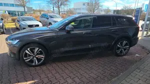 Volvo V60 Cross Country B4 D AWD Plus Auto Bild 4
