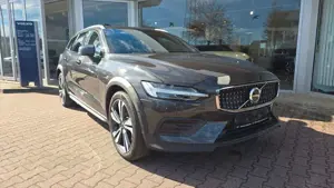 Volvo V60 Cross Country B4 D AWD Plus Auto