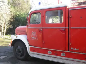 Mercedes-Benz Others Langhauber Feuerwehr Löschfahrzeug Bild 4