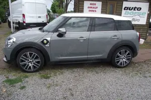 MINI Cooper SE Countryman Cooper All4 Hybrid Bild 2